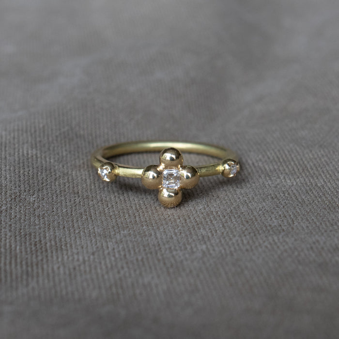 Fleur Ring